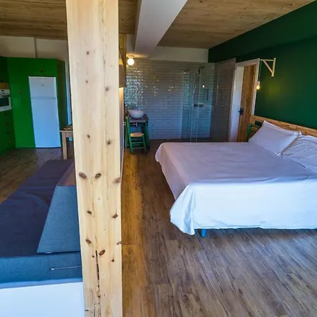 Eco-apartaments Cal Rossa De * Taus